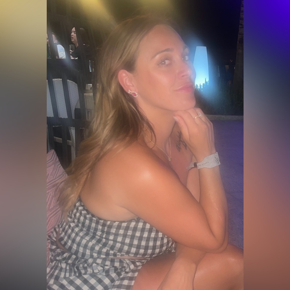 Meet your Posher, Caitlin